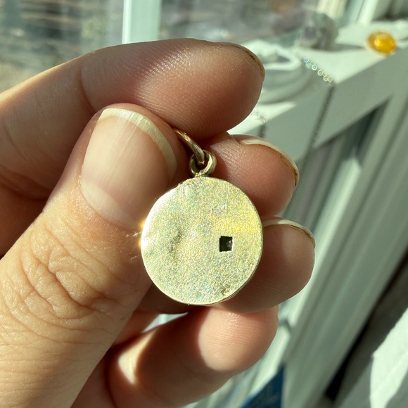 10k Emerald Mayan Pendant - Picture 4 of 4